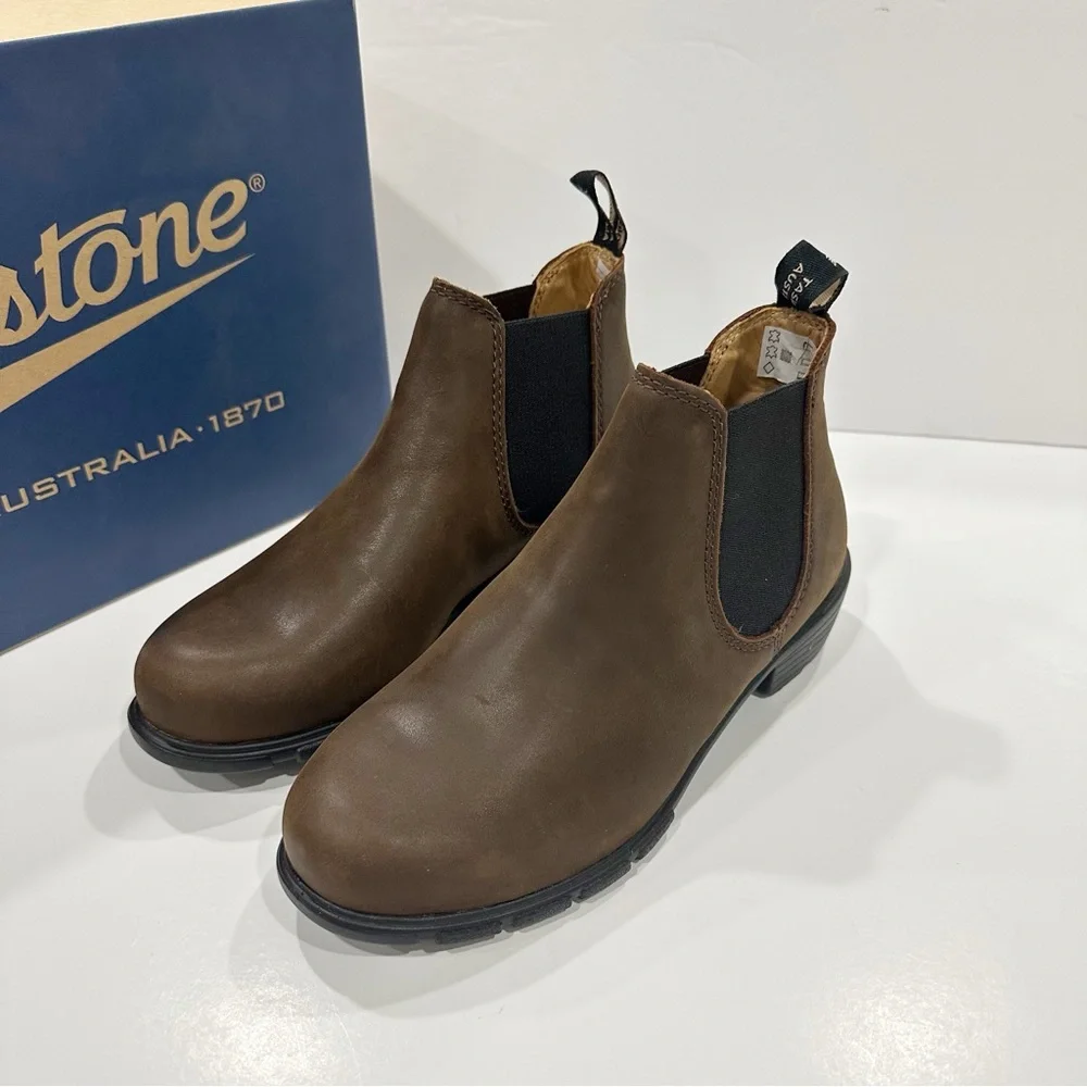 Blundstone 1970 Antique Brown Women’s Leather Chelsea Ankle Boots